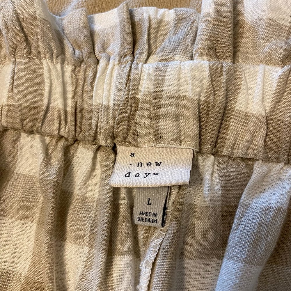 New Day Linen Paperbag Shorts With Belt - Picture 7 of 8